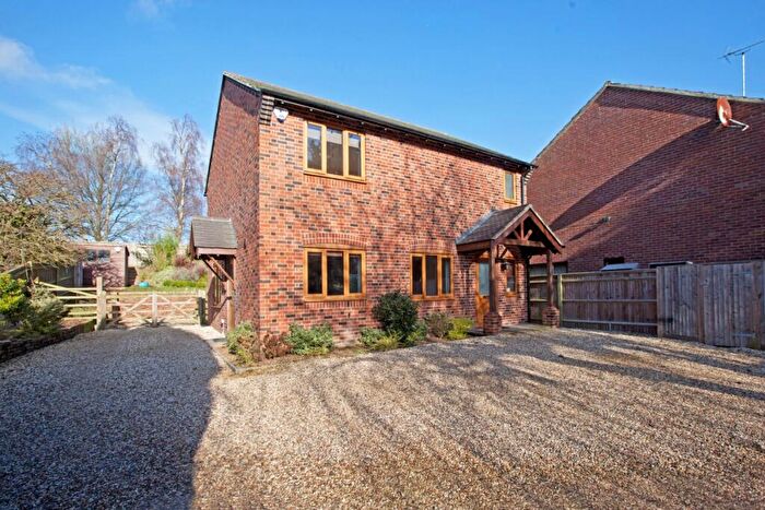 3 Bedroom Detached House To Rent In Wickham, RG20