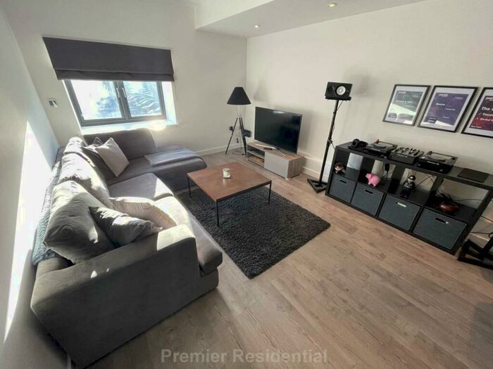 2 Bedroom Apartment For Sale In The Power Mill, Holcombe Road, Rossendale, BB4