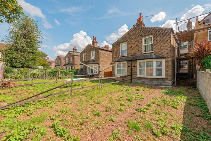 1 Bedroom Flat To Rent In Harold Road, London, E13