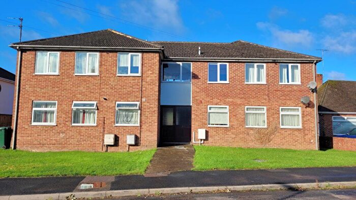 1 Bedroom Flat To Rent In Manor Road, Banbury, Oxon, OX16