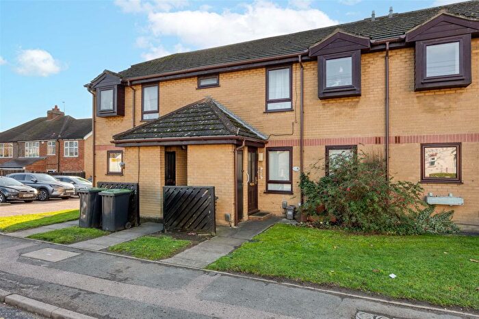 2 Bedroom Flat For Sale In The Vines. Arlesey Road, Stotfold, SG5