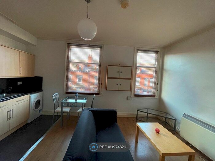 1 Bedroom Flat To Rent In Norman Terrace, Leeds, LS8
