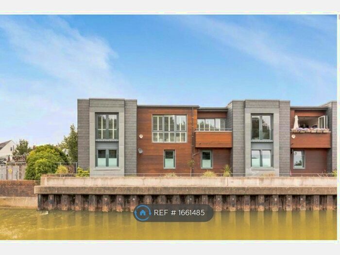 3 Bedroom Semi-Detached House To Rent In Lewes, Lewes, BN7