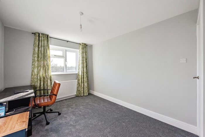 3 Bedroom Terraced House For Sale In Bury Road, Thetford, IP24