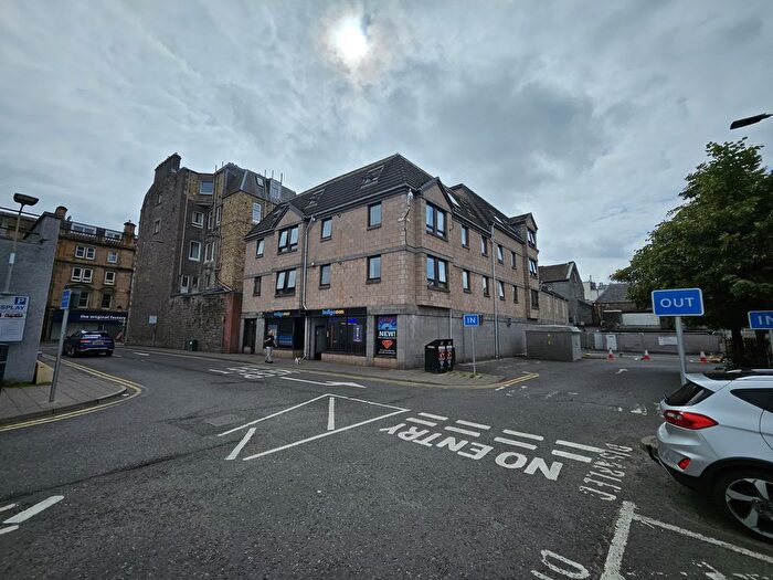 2 Bedroom Flat To Rent In Scott Street, Perth, PH1