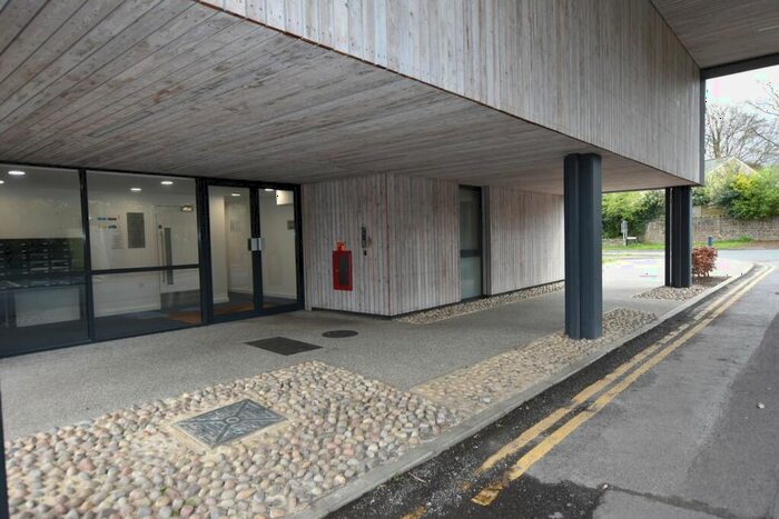 1 Bedroom Apartment For Sale In High Street, Nailsea, BS48