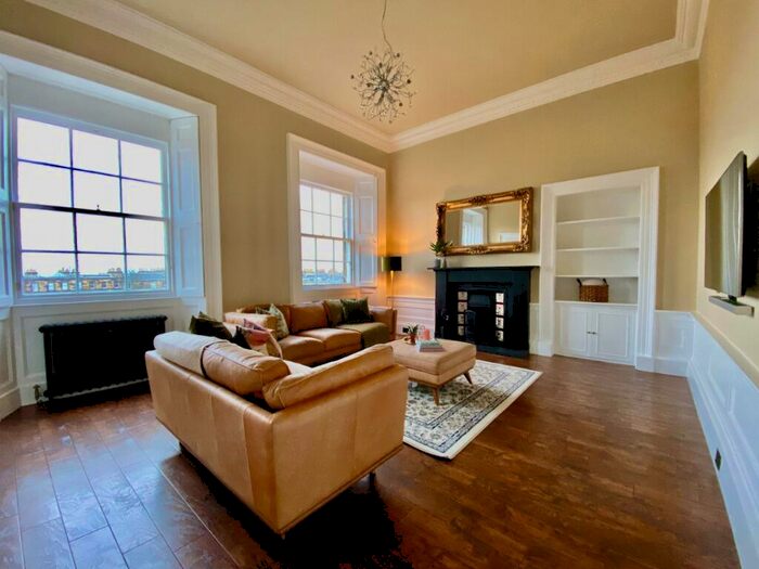 3 Bedroom Flat To Rent In Great Stuart Street, West End, Edinburgh, EH3