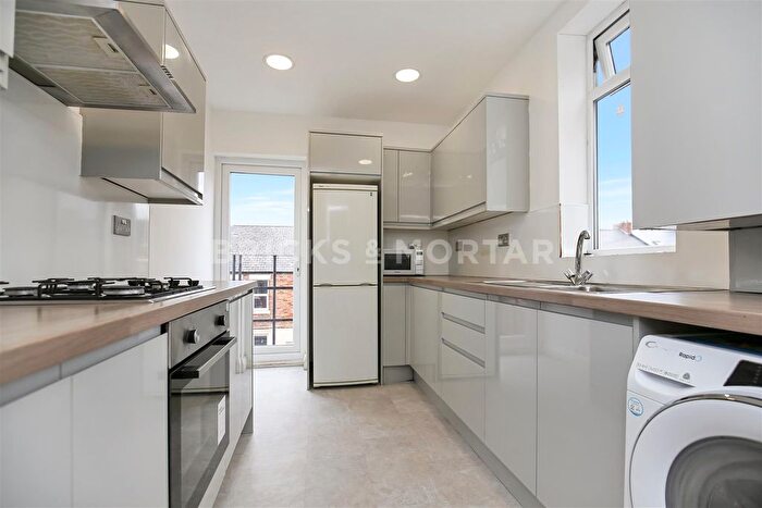 6 Bedroom Maisonette To Rent In Helmsley Road, Sandyford, Newcastle Upon Tyne, NE2