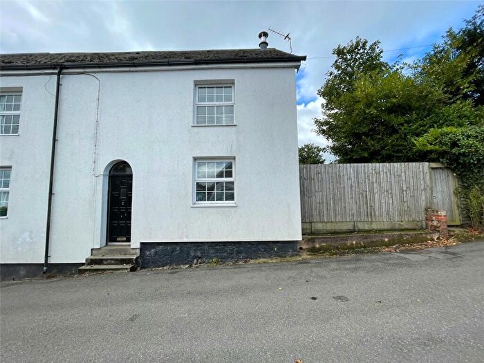 2 Bedroom End Of Terrace House To Rent In Whitestone, Exeter, Devon, EX4