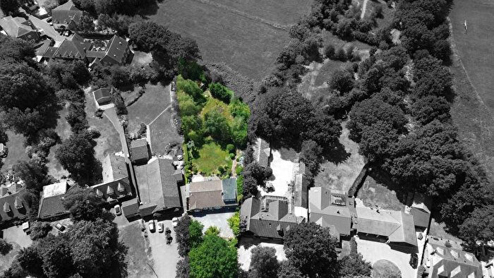 5 Bedroom Detached House For Sale In Birchy Close, Shirley, B90