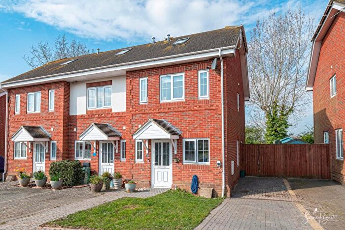 3 Bedroom End Of Terrace House For Sale In Stonewood Gate, St. Helens, Ryde, PO33