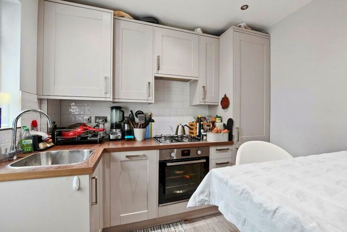 1 Bedroom Apartment To Rent In Charteris Road, London, N4