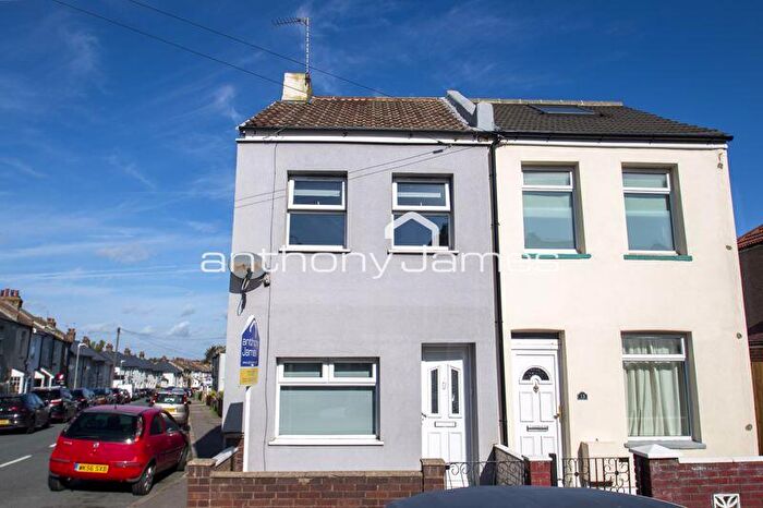 4 Bedroom Semi-Detached House To Rent In Barham Road, Dartford, Kent, DA1