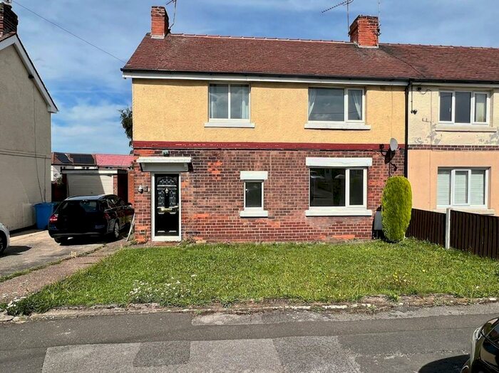 3 Bedroom Semi-Detached House To Rent In South Avenue, Worksop, S80