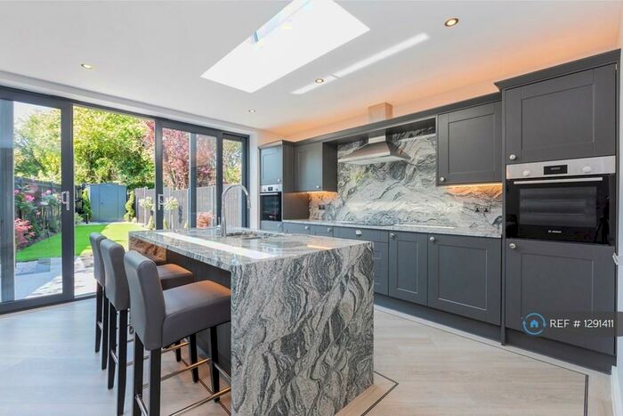 5 Bedroom Semi-Detached House To Rent In Elmside, Guildford, GU2