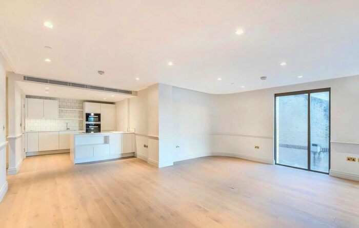 2 Bedroom Flat To Rent In Queens Wharf, Crisp Road, Hammersmith, W6