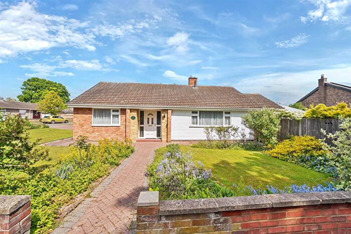3 Bedroom Detached Bungalow For Sale In Falcon Avenue, Bedford, MK41