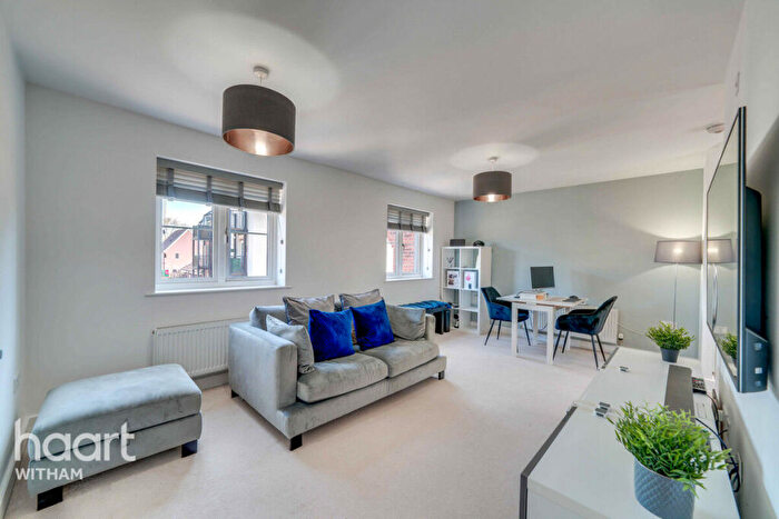 2 Bedroom Coach House For Sale In Henderson Way, Witham, CM8