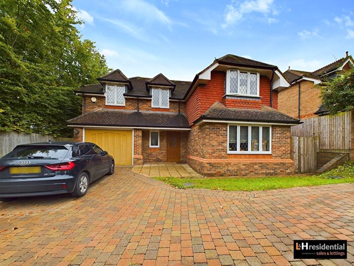 5 Bedroom Detached House To Rent In Goodyers Avenue, Radlett, WD7
