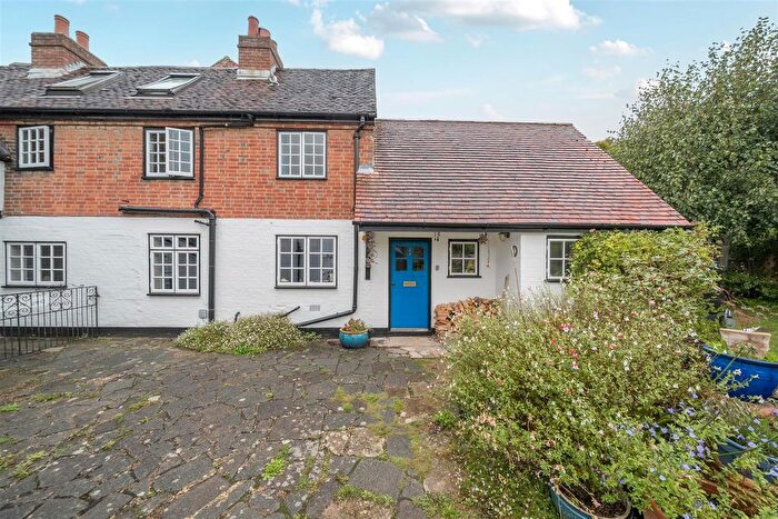 3 Bedroom Link Detached House For Sale In West Street, Titchfield, Fareham, PO14