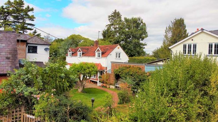 3 Bedroom Property For Sale In Berghers Hill, Wooburn Green, High Wycombe, HP10