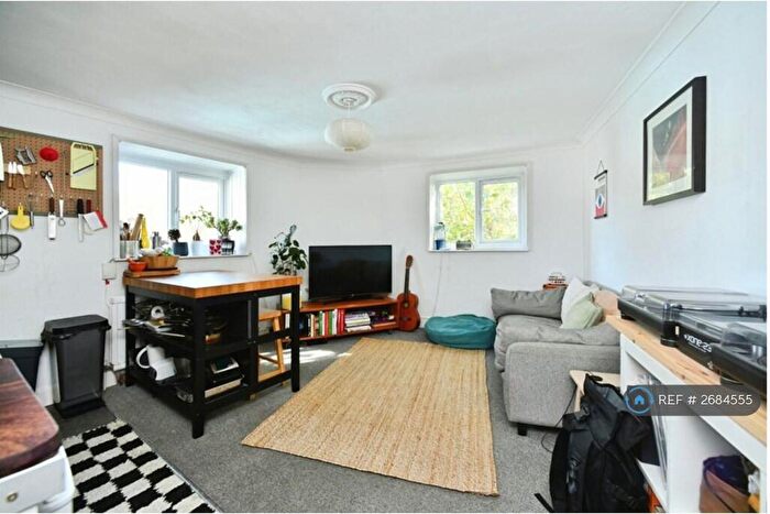 2 Bedroom Flat To Rent In Clyde Rd, Brighton, BN1