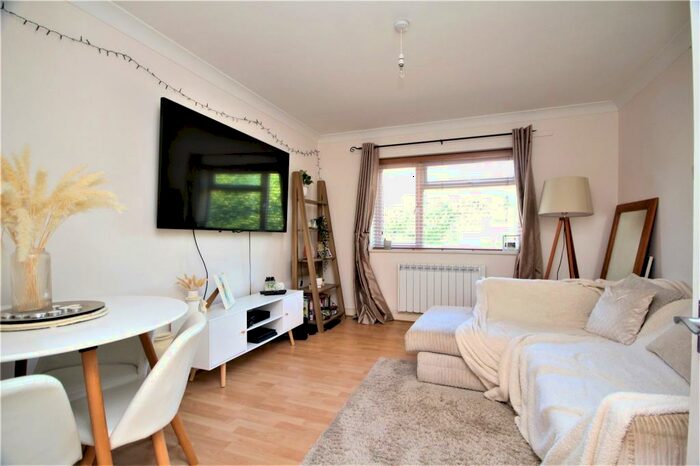 1 Bedroom Apartment To Rent In Brighton Road, Lancing, West Sussex, BN15