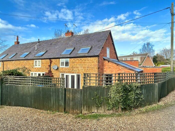 2 Bedroom House For Sale In School Lane, Priors Marston, Southam, CV47