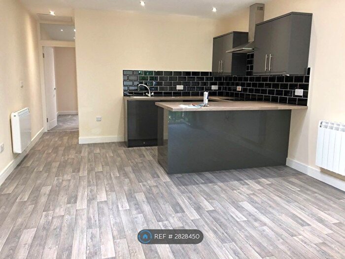 1 Bedroom Flat To Rent In High Street, Great Houghton, Barnsley, S72