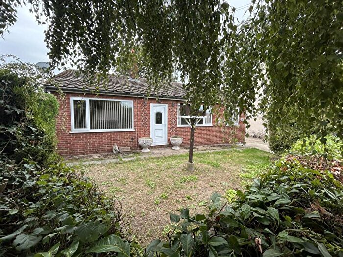 2 Bedroom Detached Bungalow For Sale In Station Road, Hensall, Goole, DN14