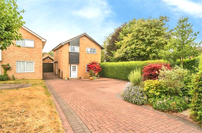 4 Bedroom Detached House For Sale In Cartwright Crescent, Brackley, Northamptonshire, NN13