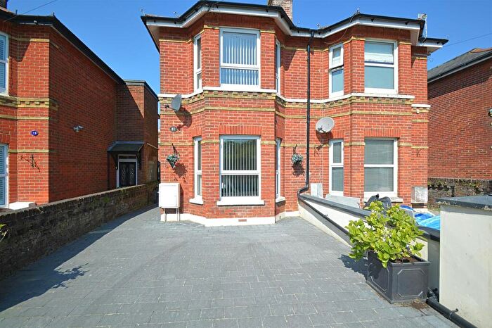 2 Bedroom Semi-Detached House For Sale In Short Walk To Cliff Path * Lake, PO36