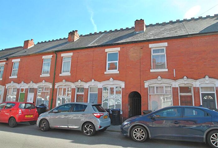 2 Bedroom Terraced House For Sale In Bank Street, Kings Heath, Birmingham, B14