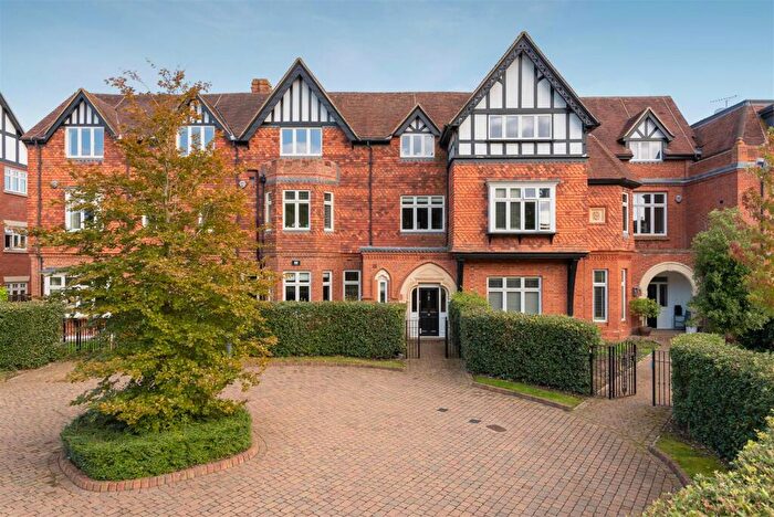 5 Bedroom Town House For Sale In Orchard Lea, Winkfield, SL4