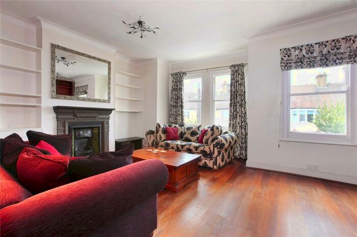 3 Bedroom Flat To Rent In Ravenstone Street, Balham, London, SW12