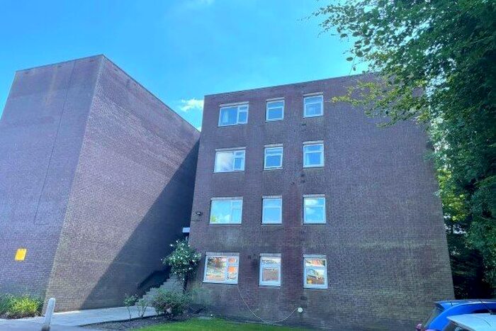 1 Bedroom Flat To Rent In The Beeches, Manchester, M20