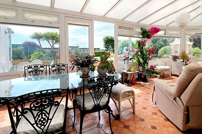 4 Bedroom Detached House For Sale In The Drive, Craigweil Private Estate, Aldwick, West Sussex, PO21