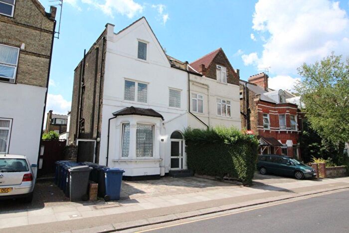1 Bedroom Flat To Rent In Station Road, Finchley Central, N3