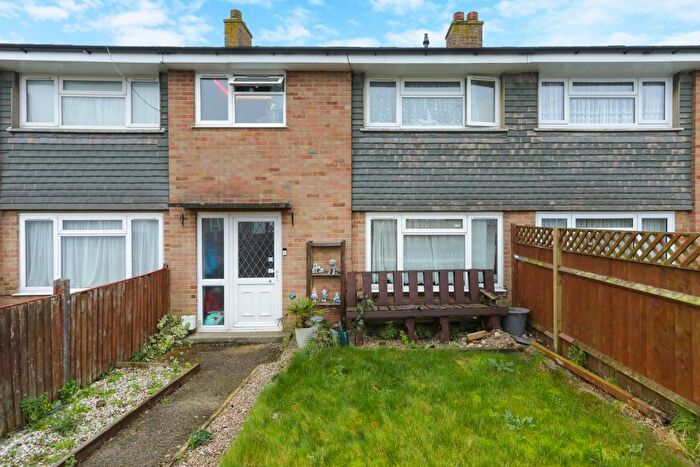3 Bedroom Terraced House For Sale In Oakside Road, Aylesham, Canterbury, Kent, CT3