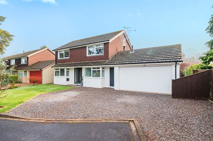 4 Bedroom Detached House For Sale In Chichester Close, East Wellow, Romsey, SO51