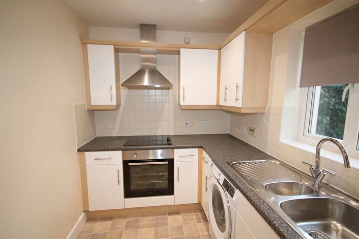 2 Bedroom Flat To Rent In Dextor Close, Canterbury, CT2