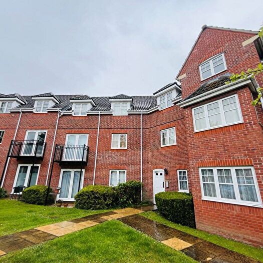 2 Bedroom Flat To Rent In Fennel Court Thatcham, RG18