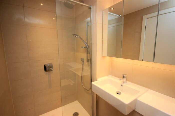 2 Bedroom Apartment To Rent In Manchester New Square, Whitworth Street Manchester, M1
