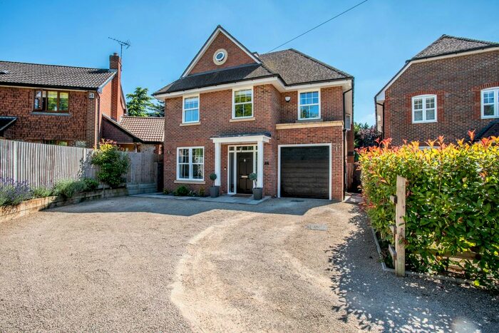 5 Bedroom Detached House To Rent In Harriotts Close, Ashtead, KT21