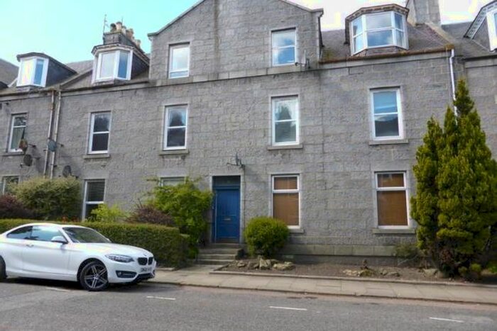 2 Bedroom Flat To Rent In Richmond Court, Aberdeen, AB25