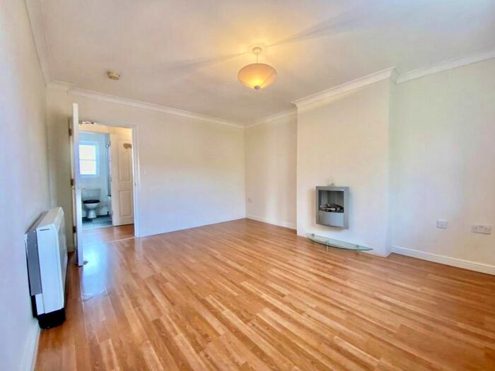 2 Bedroom Flat To Rent In Great Broad Ing, Barnsley, S75