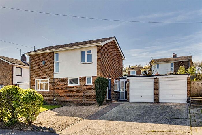 3 Bedroom Detached House For Sale In Burrell Road, Compton, RG20