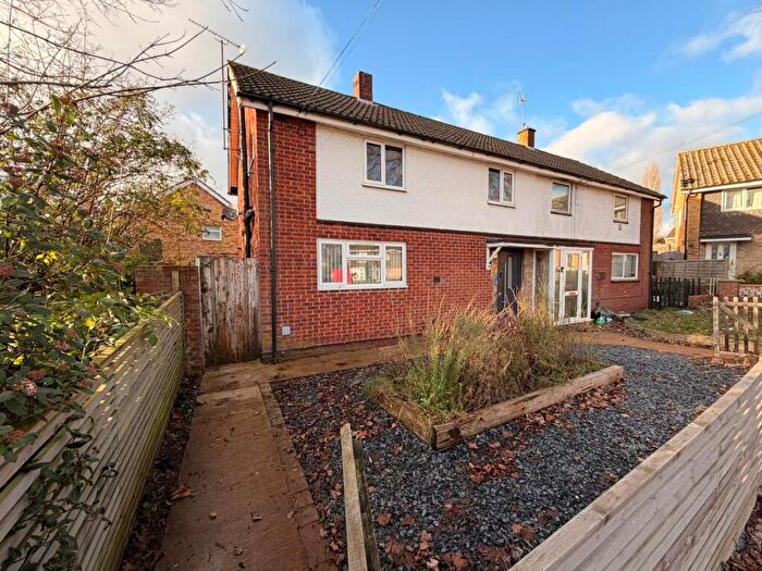 3 Bedroom Semi Detached House For Sale In Prescott Avenue Banbury, OX16