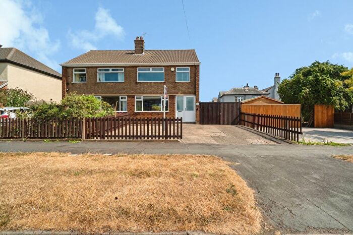 3 Bedroom Semi-Detached House For Sale In Bluestone Lane, Immingham, DN40