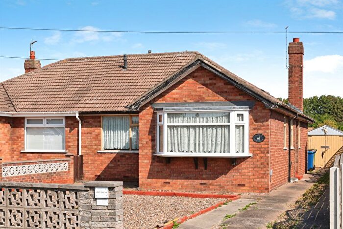 2 Bedroom Semi-Detached Bungalow For Sale In Colville Avenue, Hull, HU4